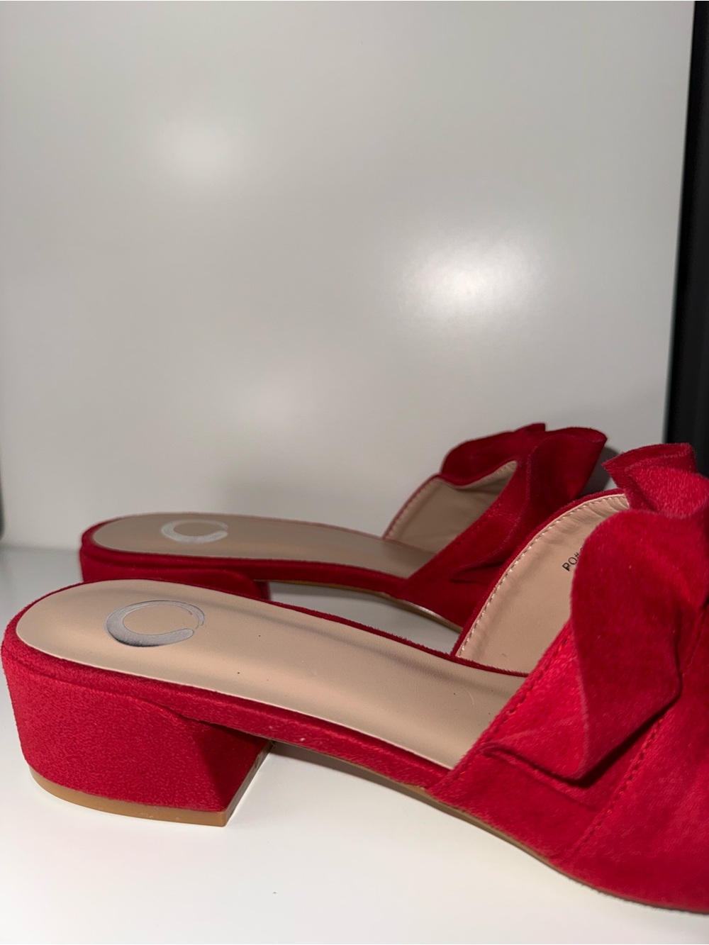 Women’s Red Ruffle Slide Sandals - Picture 4 of 6